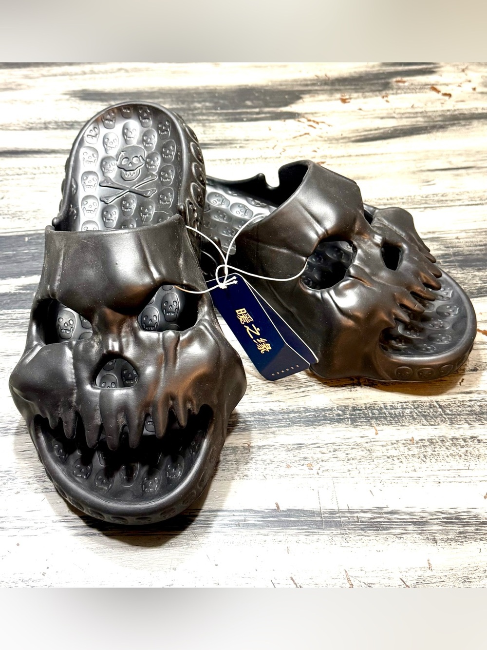 💀 Men’s Size 12 Skull Slide Sandals in Black New with Tags! ☠️